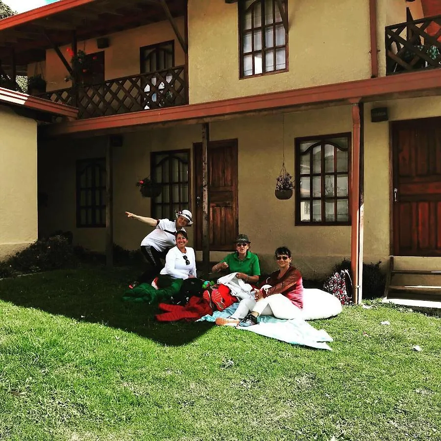 Lodge Titania Recinto Natural Hospedaje De Montana Y Eventos Magicos Envigado
