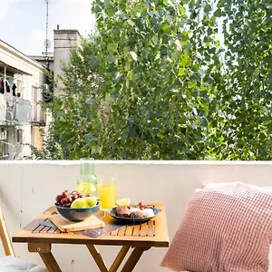 Spacious 2 Bdr Flat In The Old Town Apartment Bucharest